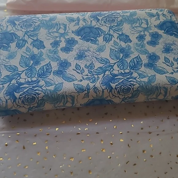 NWT Simply Southern Blue and White Floral Wallet Wristlet. - Picture 4 of 7